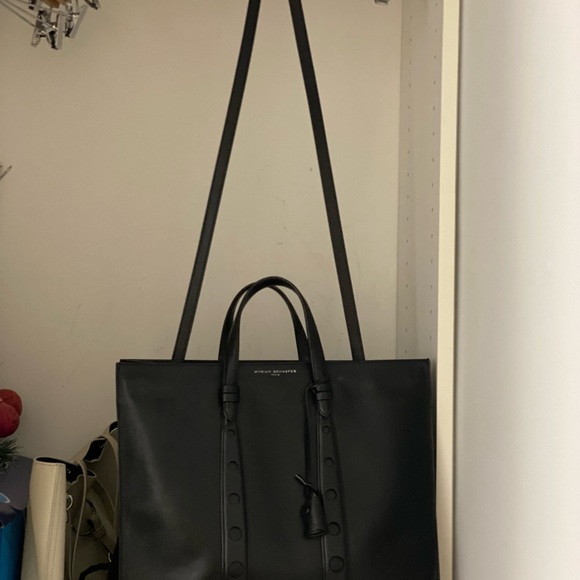 The Primo black tote from Myriam Schaefer. - Picture 6 of 9